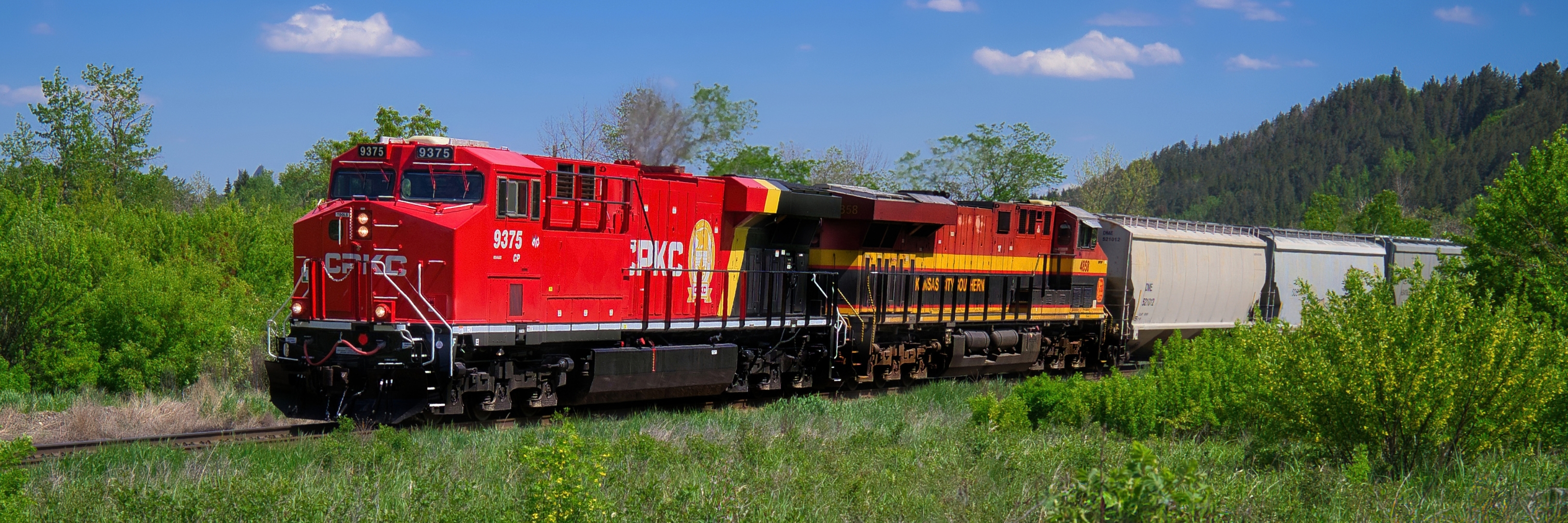 CPKC set second straight monthly crop record to begin new Canadian crop year